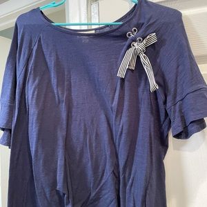 Adorable navy shirt with bow